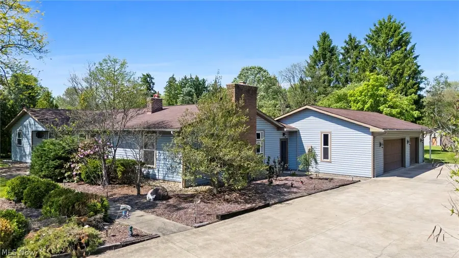 4676 Parkman Nw Road, Southington, OH 44470 - #2