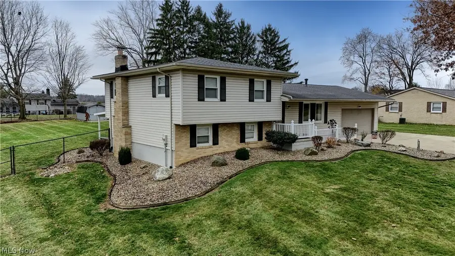 5686 Darletta Sw Street, Navarre, OH 44662 - #2
