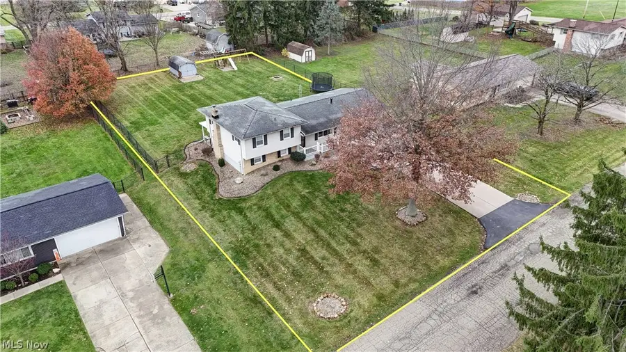 5686 Darletta Sw Street, Navarre, OH 44662 - #3