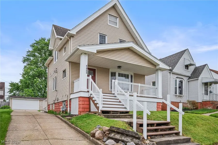 4423 Russell Avenue, Parma, OH 44134 - #2