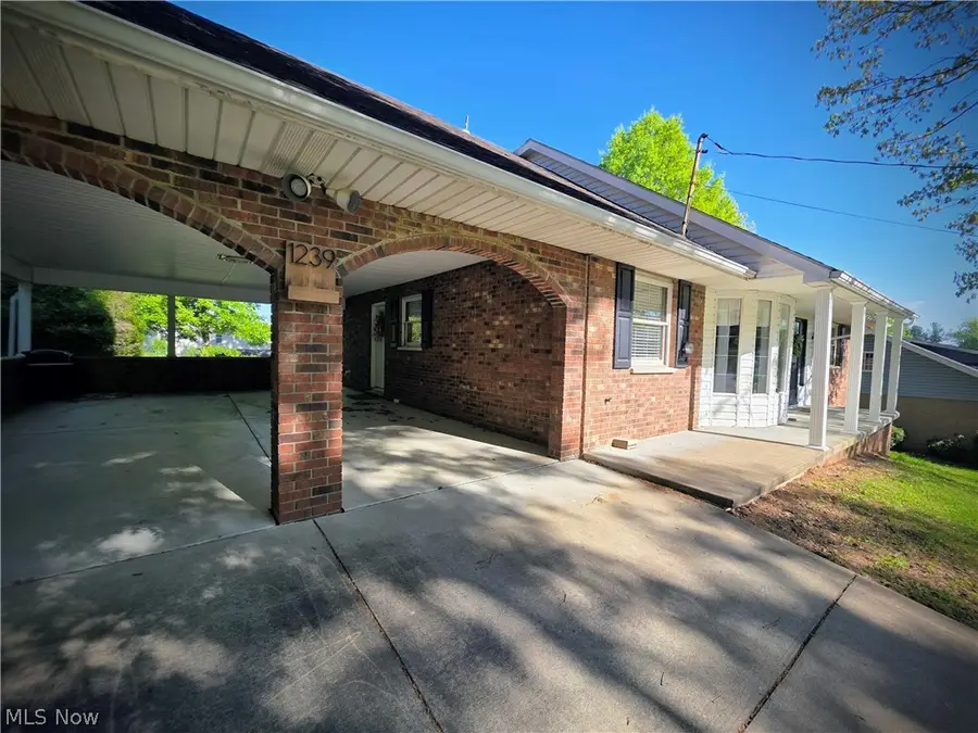 1239 Lakewood Circle, Washington, WV 26181 - #2