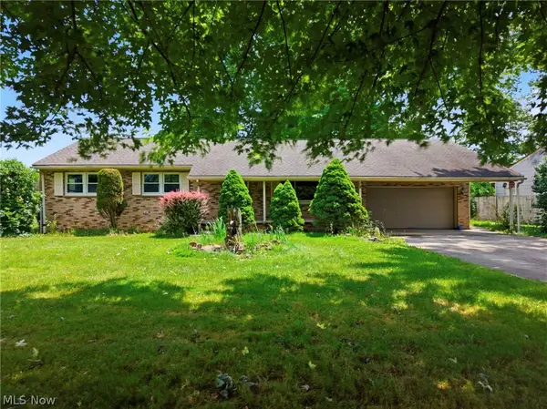1627 Yolanda Drive, Youngstown, OH 44511