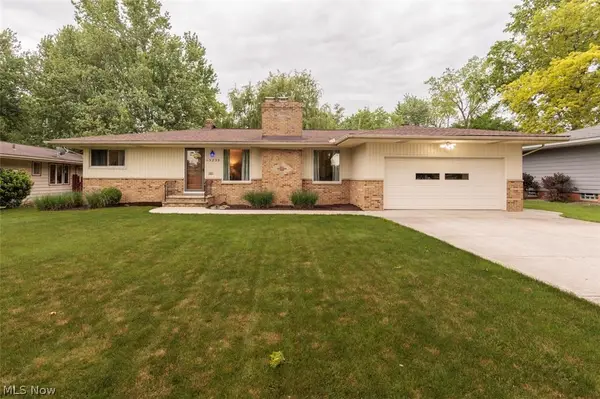 13239 Cherokee Trail, Middleburg Heights, OH 44130