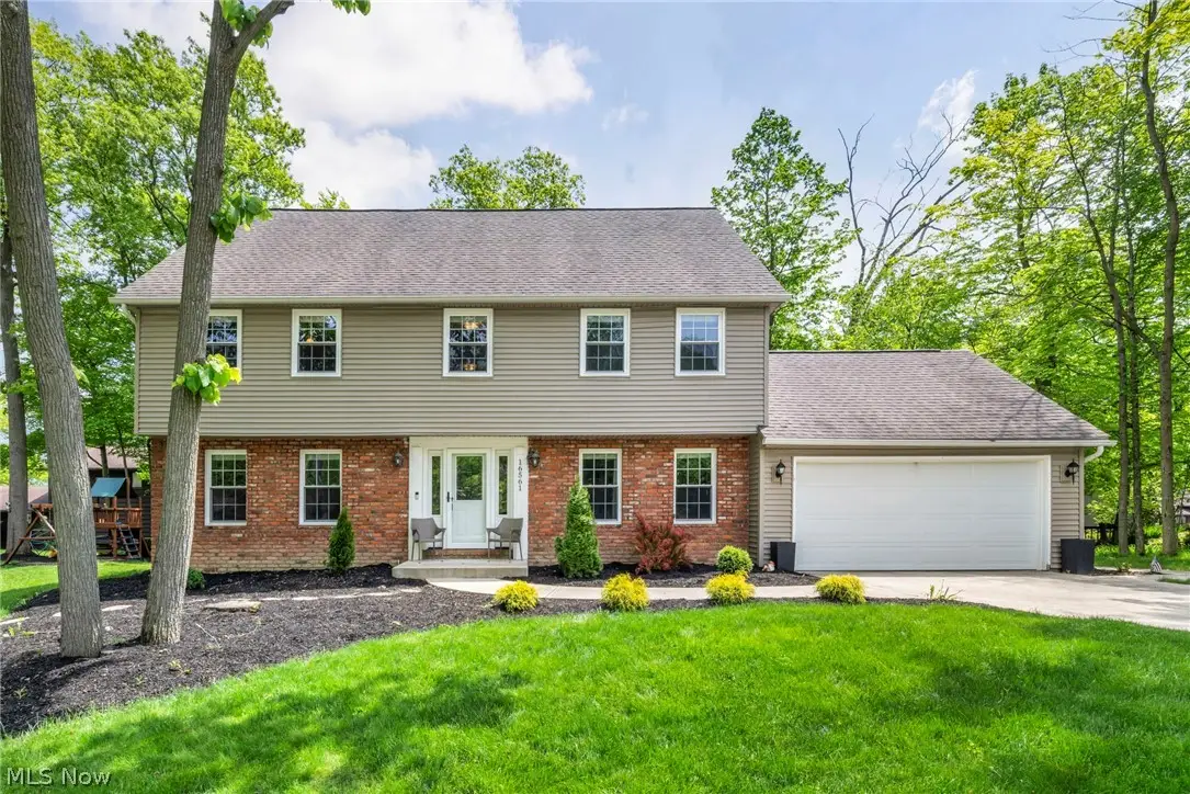 16561 N White Oaks Drive, Strongsville, OH 44136 - #1