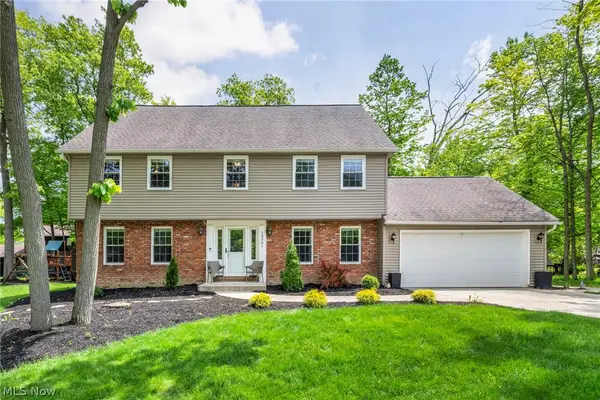16561 N White Oaks Drive, Strongsville, OH 44136
