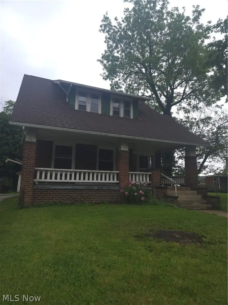 105 W Ely Street, Alliance, OH 44601 - #1