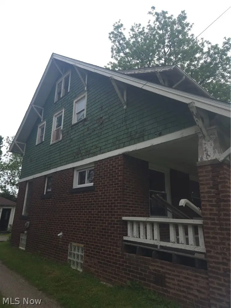 105 W Ely Street, Alliance, OH 44601 - #3