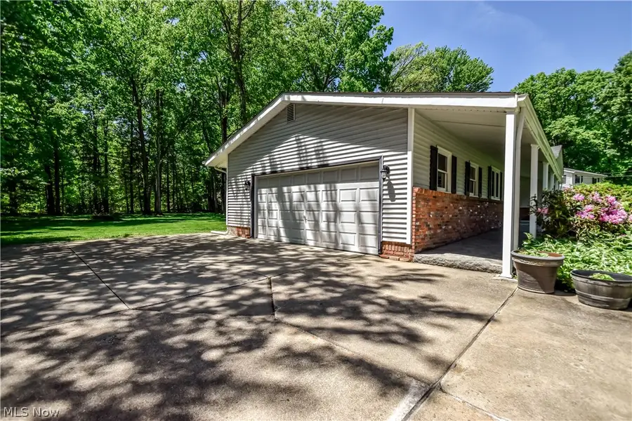 9412 Beaver Creek Drive, Mentor, OH 44060 - #3