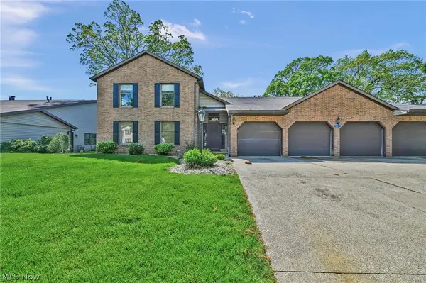 1819 Harbour Nw Circle, Canton, OH 44708