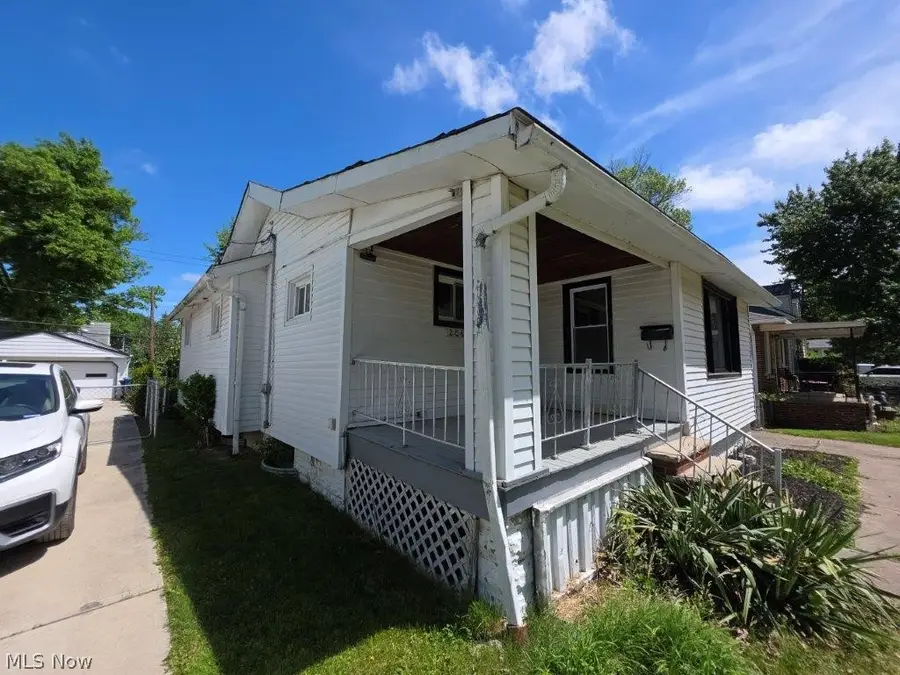 20632 Woodstock Avenue, Fairview Park, OH 44126 - #2