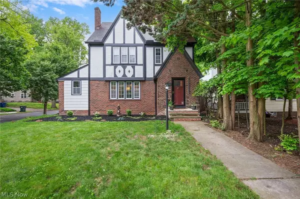 3364 Euclid Heights Boulevard, Cleveland Heights, OH 44118