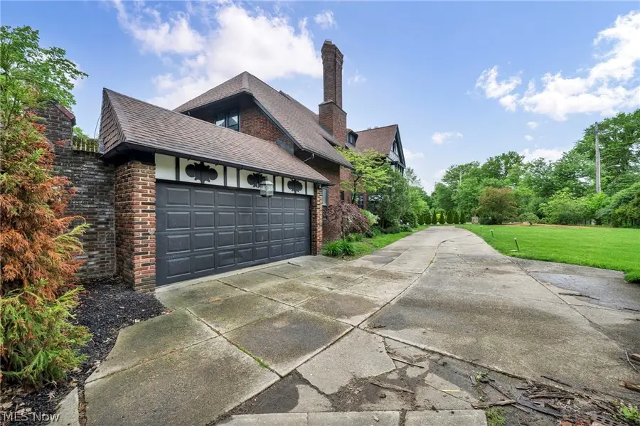 16310 S Woodland Road, Shaker Heights, OH 44120 - #3