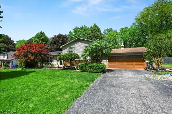 8441 Carriage Hill Ne Drive, Warren, OH 44484