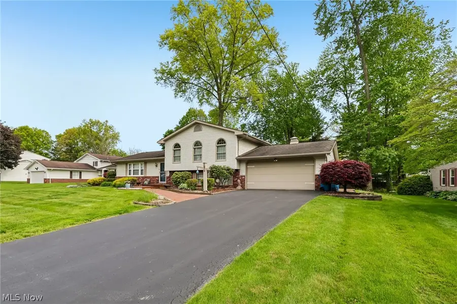 7972 Glen Oaks Ne Drive, Howland, OH 44484 - #3