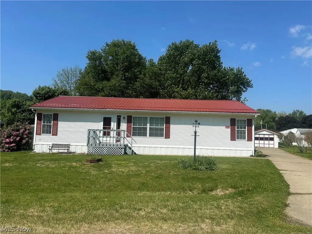 9095 E Southview Street, Minerva, OH 44657 - #1