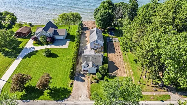 1050 Lake Road, Conneaut, OH 44030