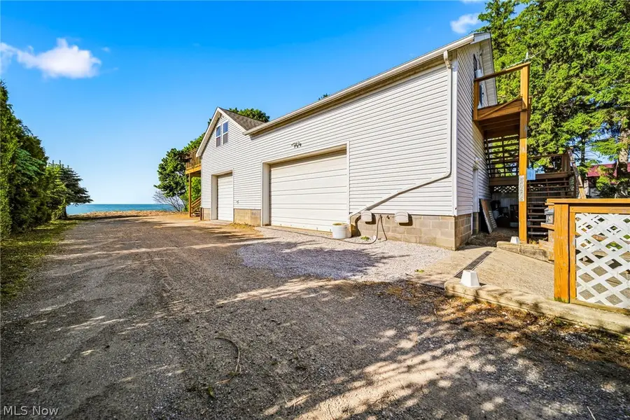 1050 Lake Road, Conneaut, OH 44030 - #3