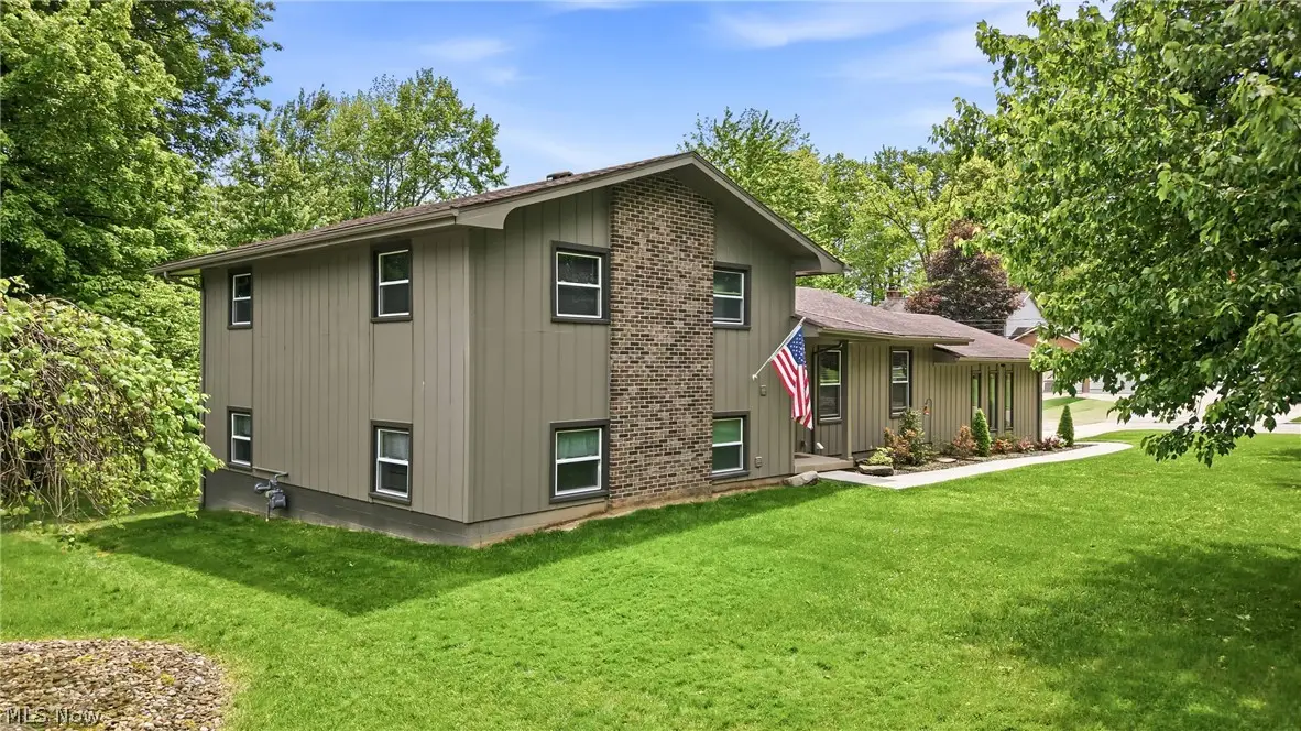 485 Grandview Avenue, Hubbard, OH 44425 - #1