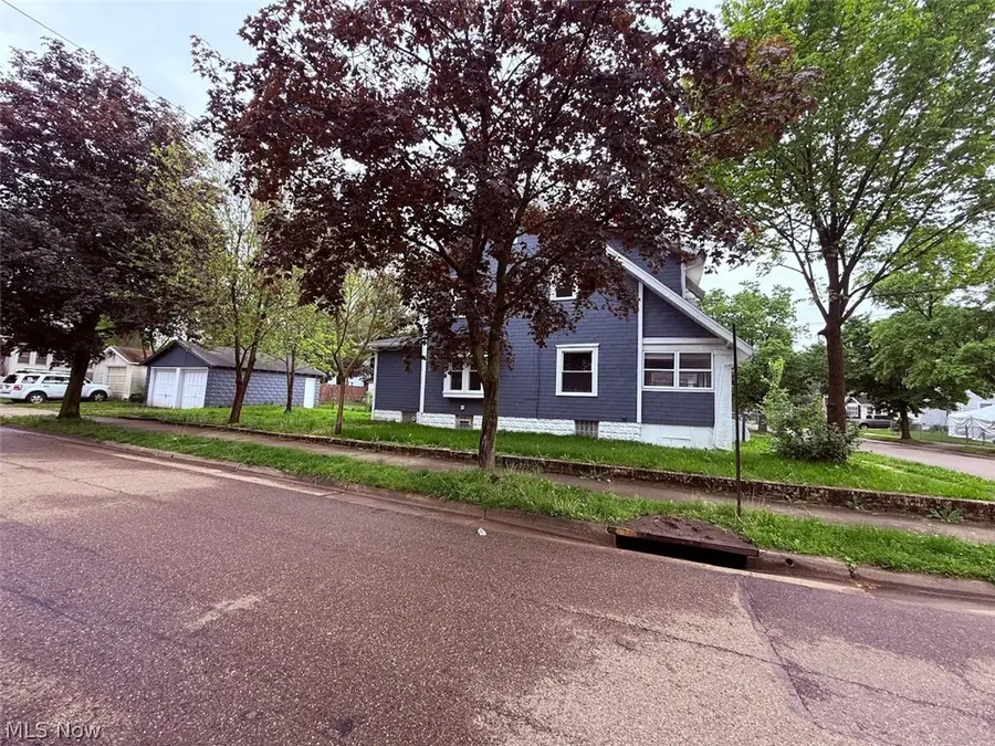 2183 25th Sw Street, Akron, OH 44314 - #3