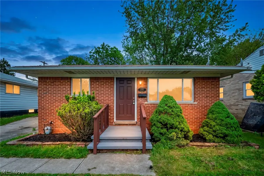 5597 Kenton Avenue, Maple Heights, OH 44137 - #2