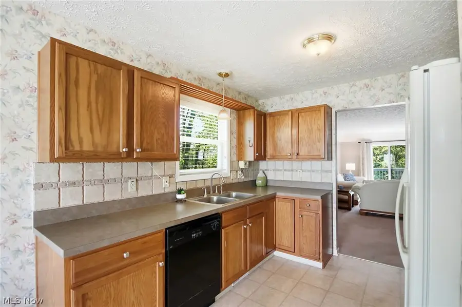 446 Rockledge Lane, Brunswick, OH 44212 - #3