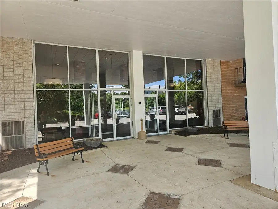 3675 Clague Road #306, North Olmsted, OH 44070 - #2