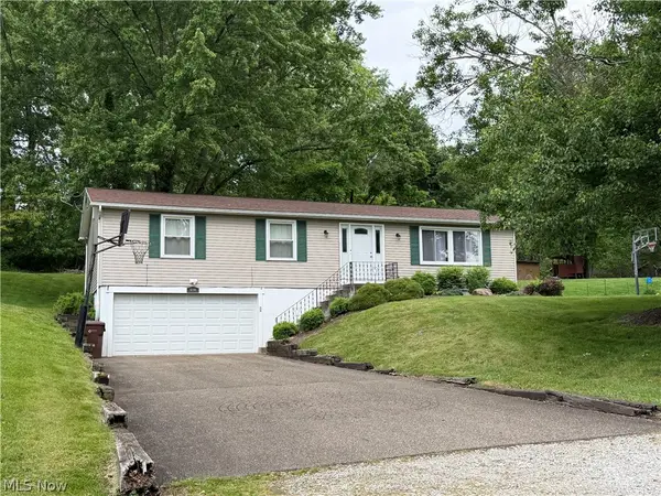 6296 Redbird Terrace, Clinton, OH 44216