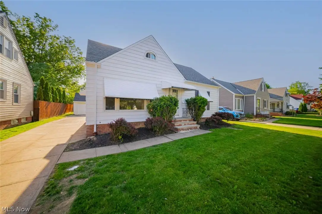 420 E 271st Street, Euclid, OH 44132 - #1