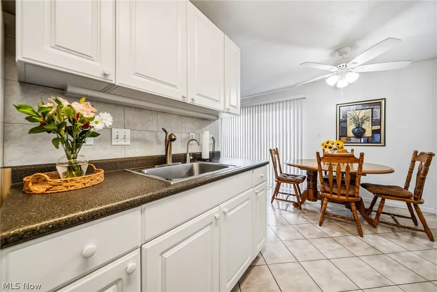 1408 Golden Gate Boulevard #203, Mayfield Heights, OH 44124 - #3
