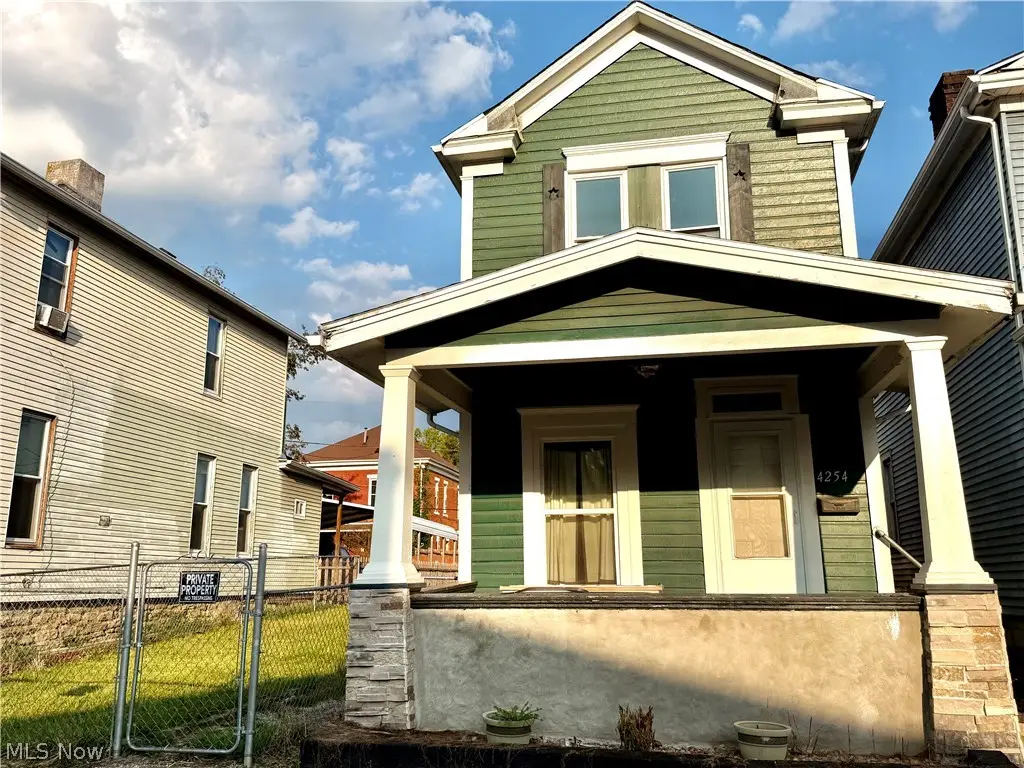 4254 Harrison Street, Bellaire, OH 43906 - #1