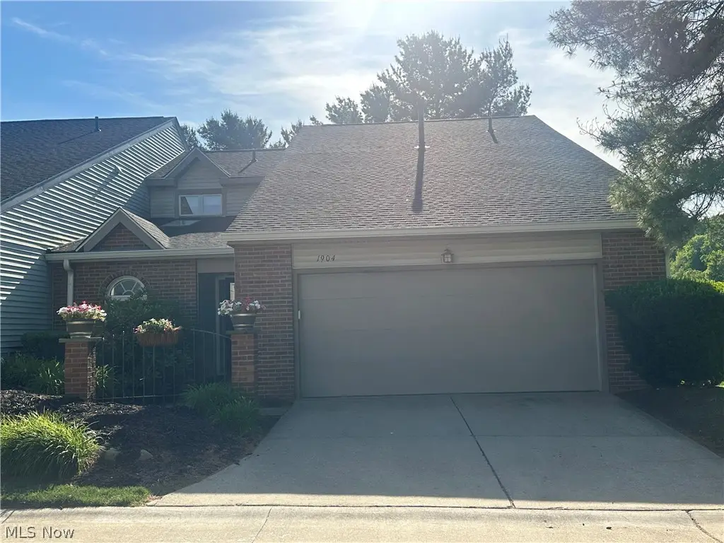 1904 Indian Hills Trail, Akron, OH 44313 - #1