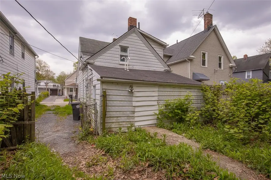3194 W 95th Street, Cleveland, OH 44102 - #3