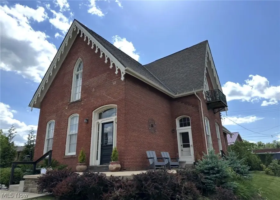 159 N Walnut Street, Mansfield, OH 44902 - #2
