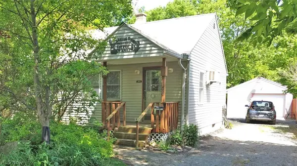 136 Sunset Drive, Kelleys Island, OH 43438