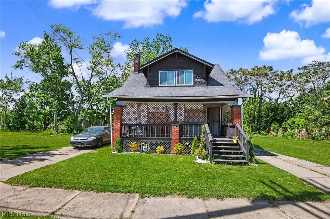 32 E Avondale Avenue, Youngstown, OH 44507 - #1