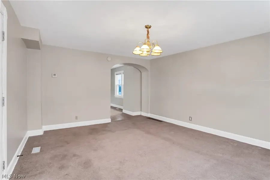 3533 Carlyle Avenue, Cleveland, OH 44109 - #3