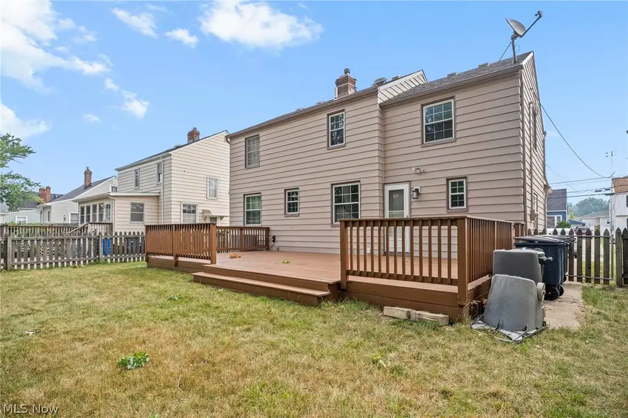 1272 Gordon Road, Lyndhurst, OH 44124 - #3