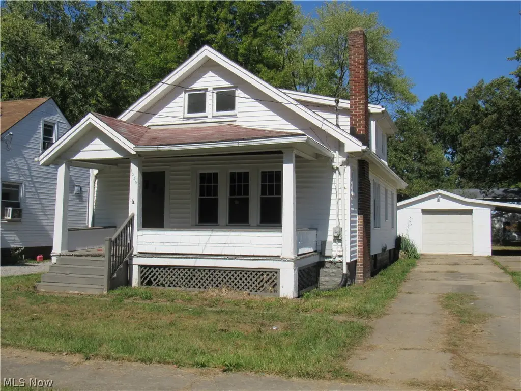 1056 Raymond Nw Street, Warren, OH 44485 - #1