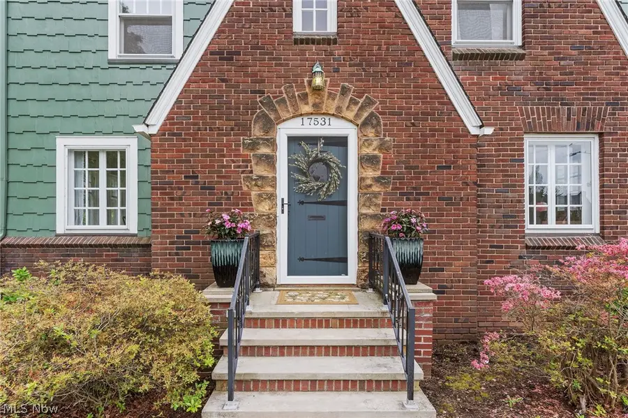 17531 Daleview Drive, Lakewood, OH 44107 - #2