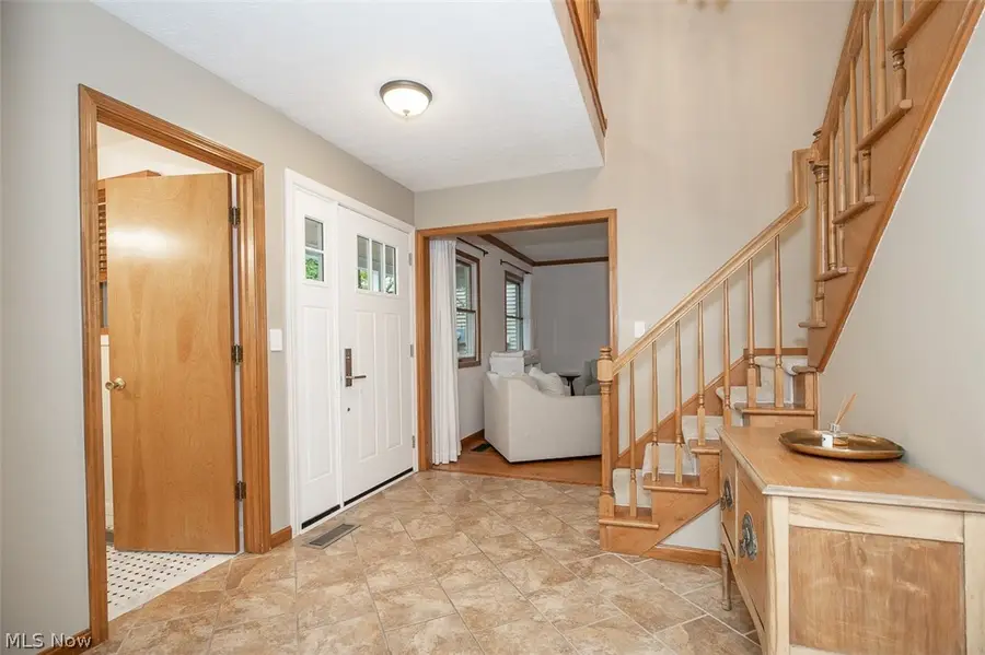 578 Red Oak Lane, Bay Village, OH 44140 - #3