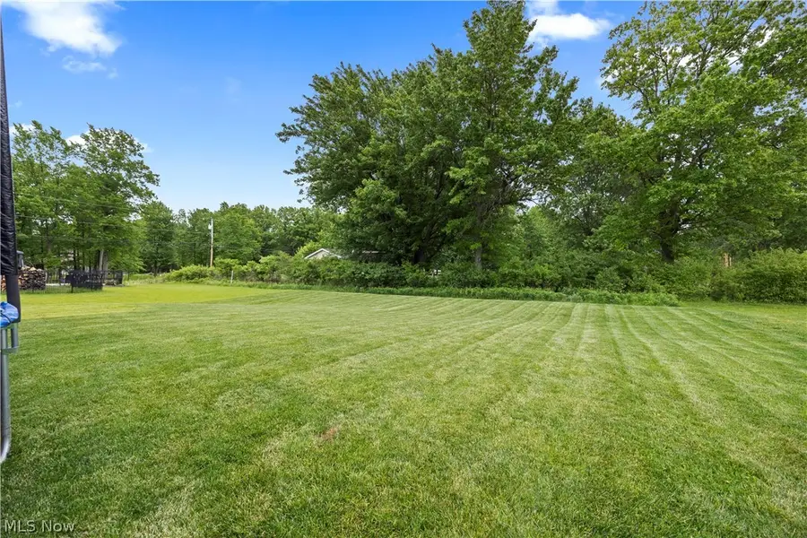 8109 Ashford Circle, North Ridgeville, OH 44039 - #3
