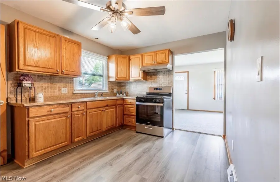 1333 W 23 Street, Lorain, OH 44052 - #3