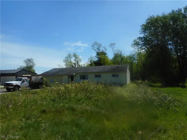 12555 Hovey Drive, Chesterland, OH 44026
