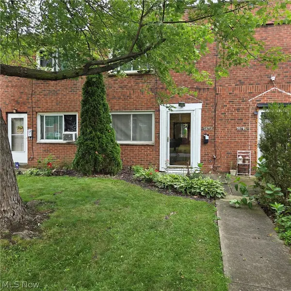 5975 Glenway Drive #A, Brook Park, OH 44142