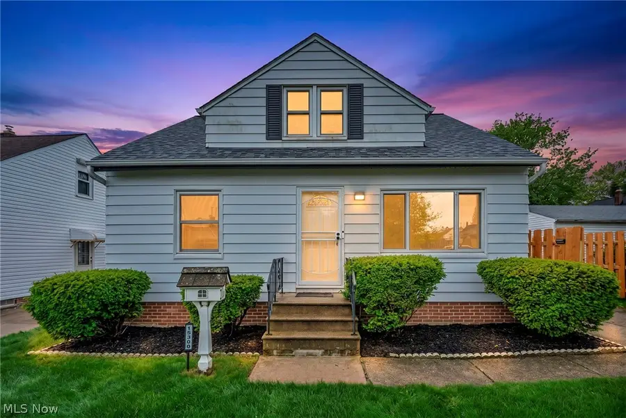 15300 Northwood Avenue, Maple Heights, OH 44137 - #2