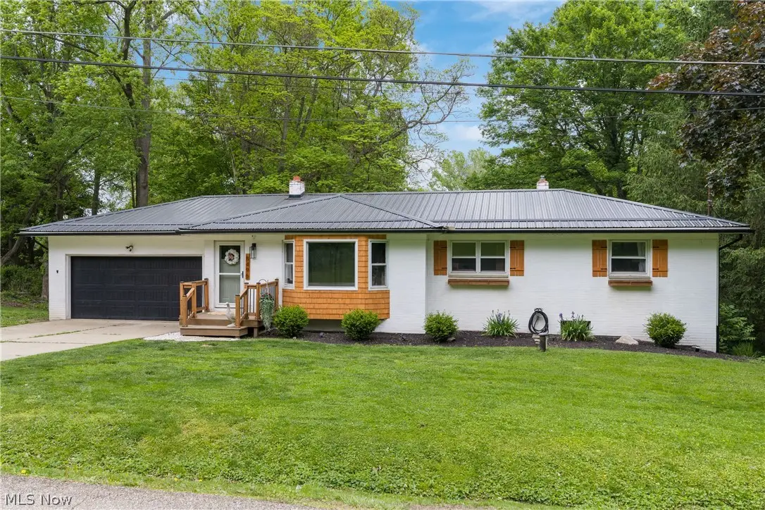8496 Shadyview Nw Avenue, Clinton, OH 44216 - #1