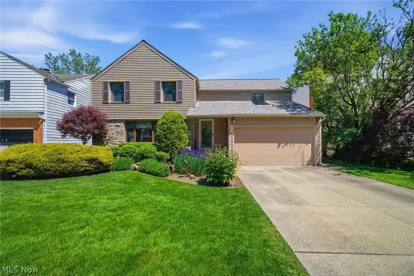 2081 Temblethurst Road, Cleveland, OH 44121