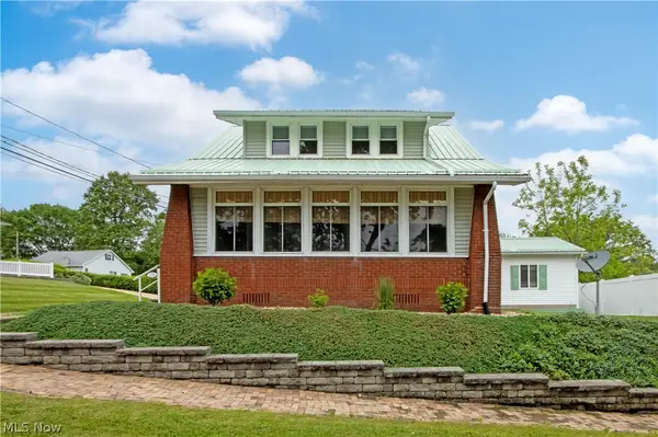 221 Main E Street, Beach City, OH 44608