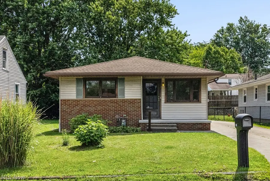 681 Newton Avenue, Barberton, OH 44203 - #2