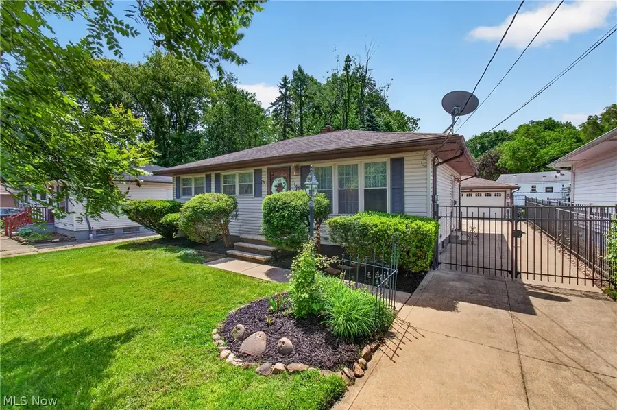 1105 Birch Lane, Cleveland, OH 44109 - #2